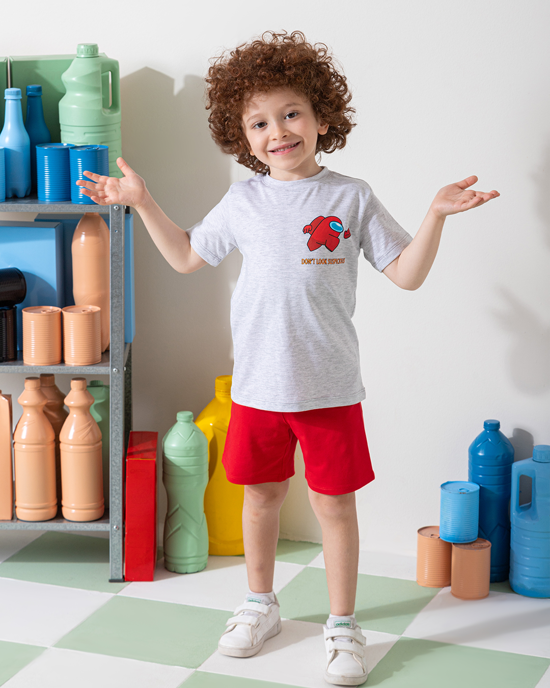 MARVY Dont Look Suspicious بيجامة اولادي وسط شانيه