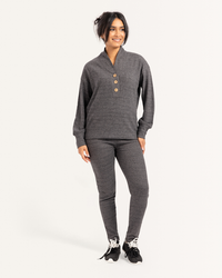 Lounge set with pocket and buttons