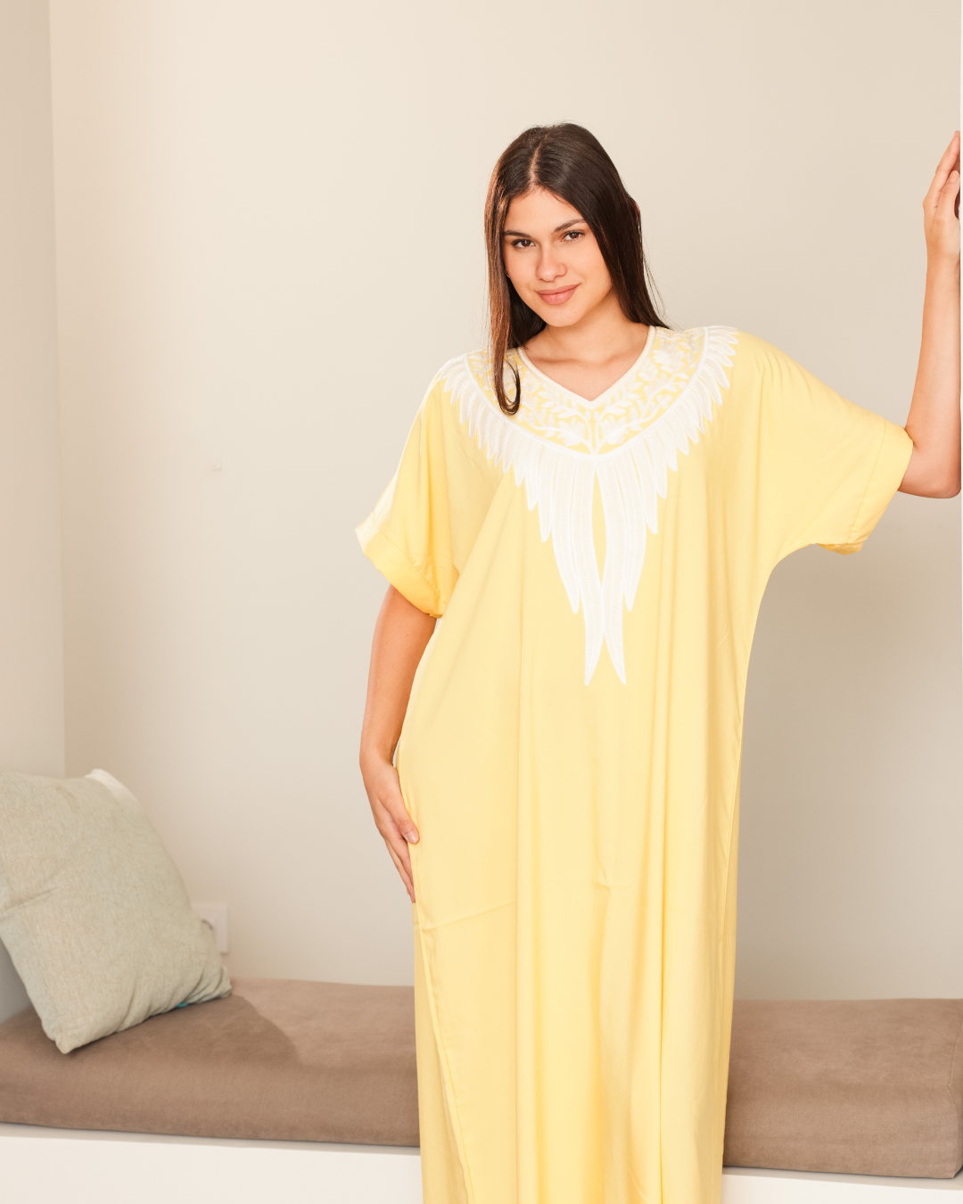 قميص داكرون نص كم مطرز 4