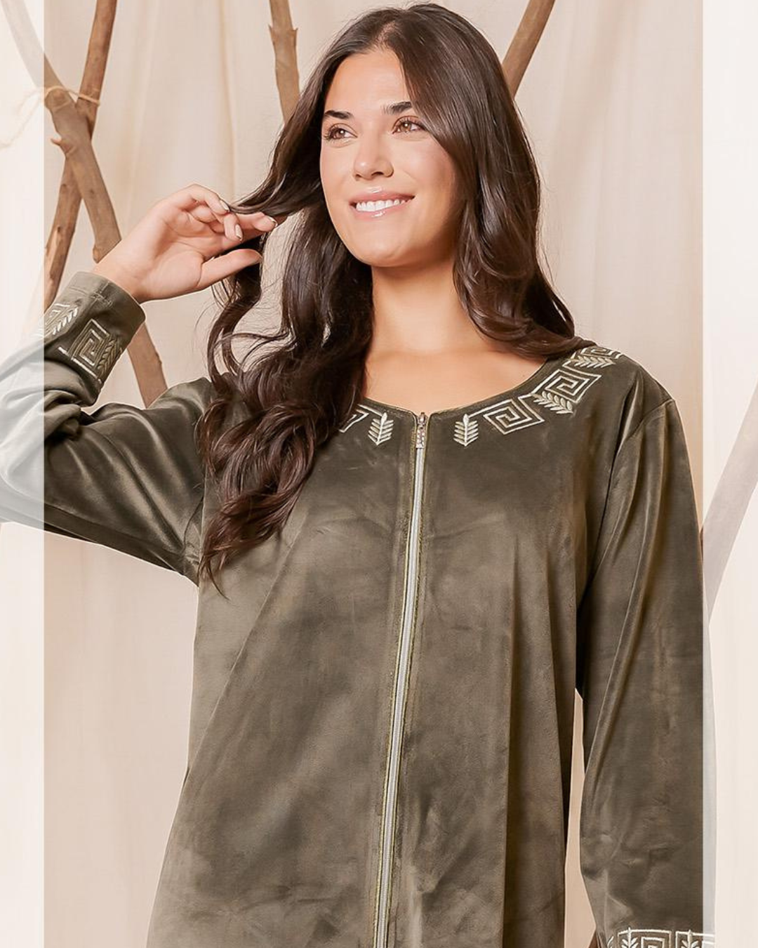 Women's nightgown with a long zipper on the neck