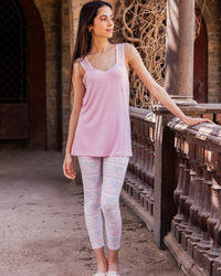 Women's top-cut pajamas with lace print on the side and triangle leggings