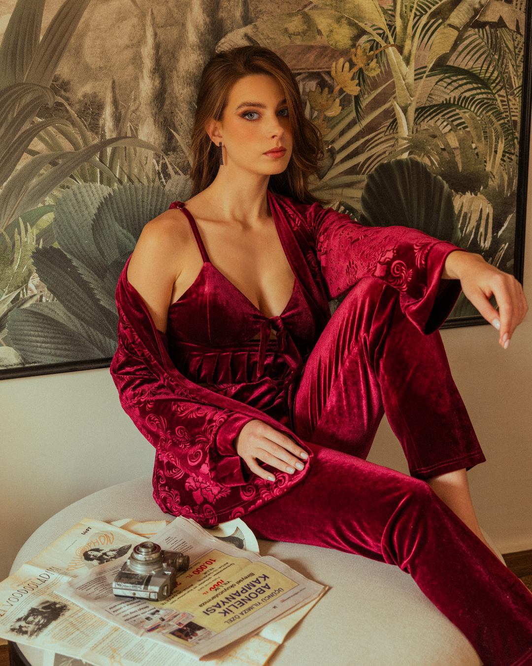 طقم حريمي قطيفة 3 قطع