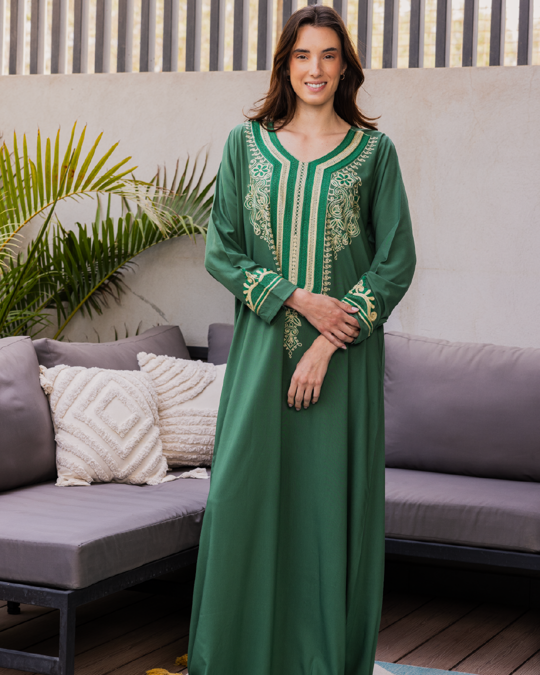 1 قميص داكرون سادة مطرز بكم