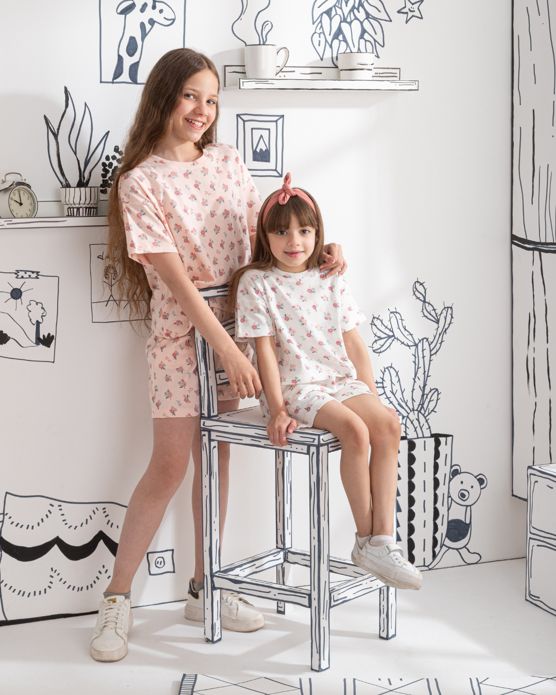 Floral Pointelle Girls' half-sleeved pajamas and shorts printed with roses