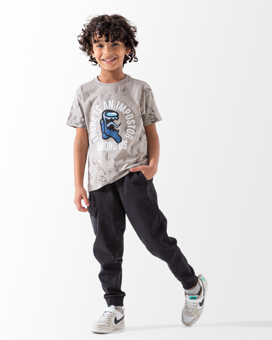 Impostors بيجاما اولادي وسط