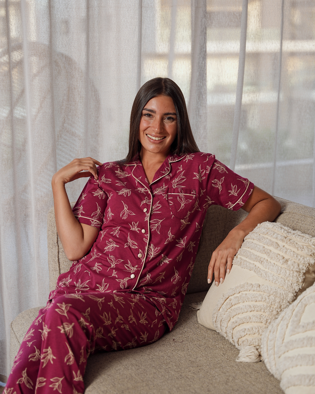 Women's classic seven-button pajamas with leaf print