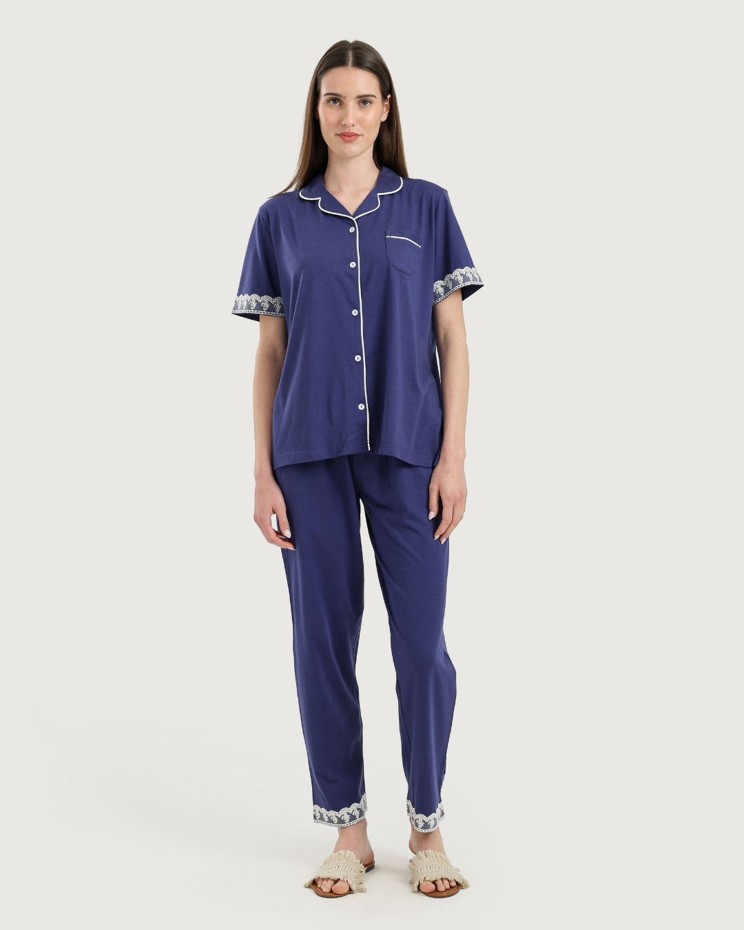 بيجامة حريمي نص كم مع بنطلون