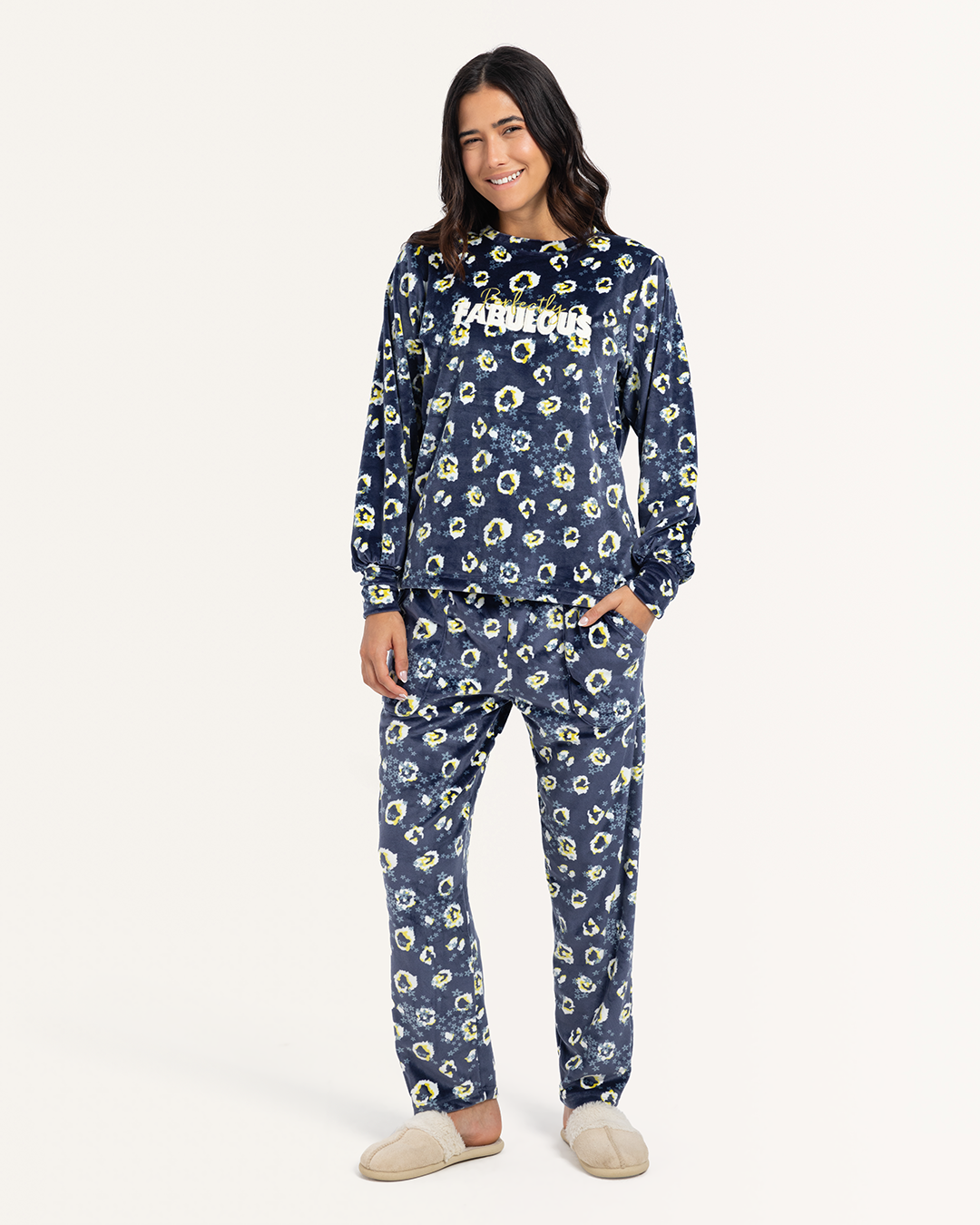 بيجاما قطيفه تايجر