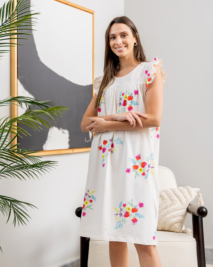 Japanese women's night-shirt, roses