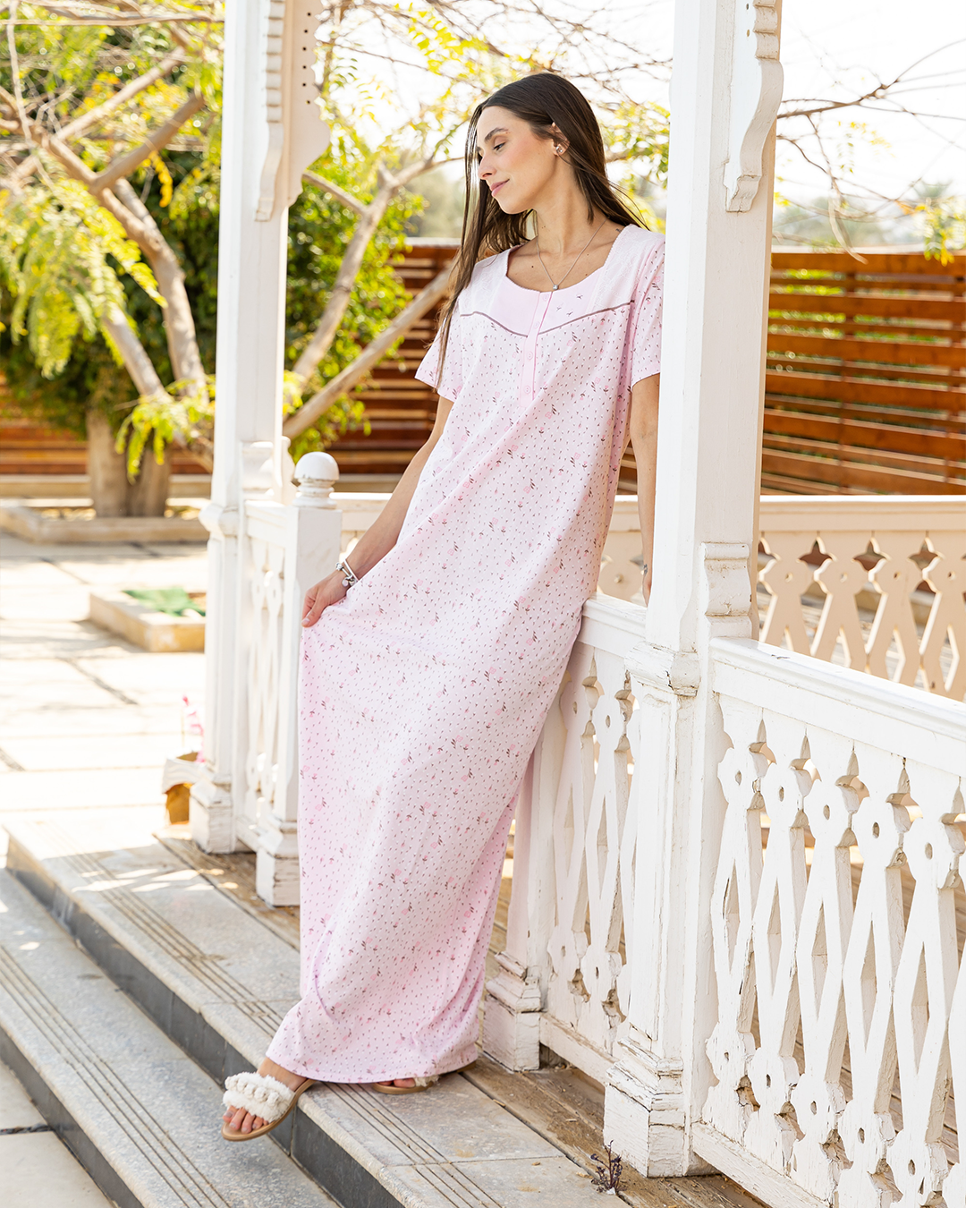 FLOWER قميص نوم حريمي نص كم زراير دانتيل ورد