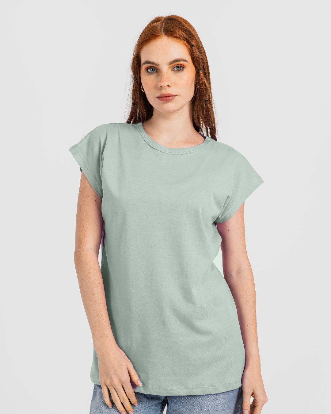 تيشيرت حريمي بيزك نص كم سادة