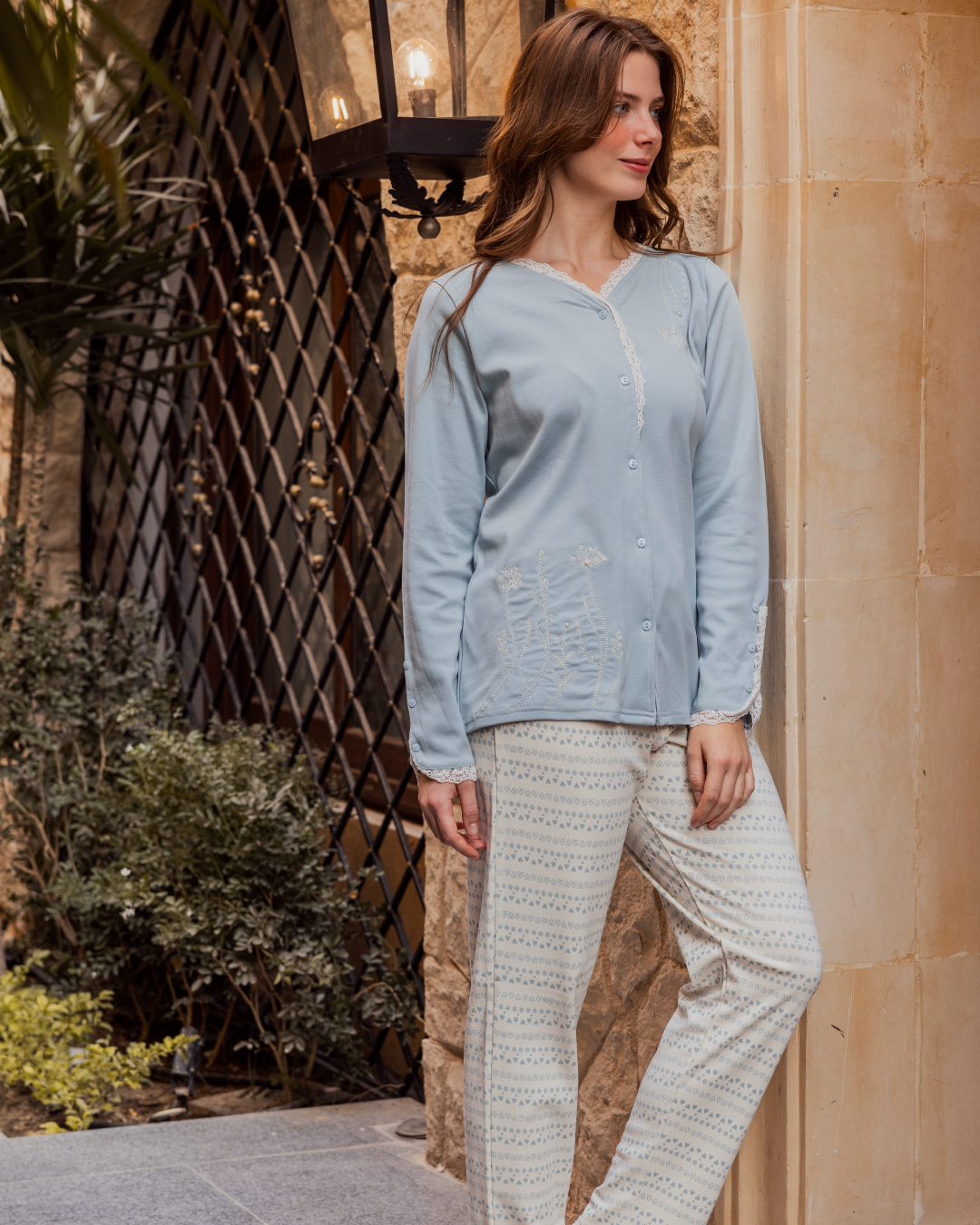 Women's pajamas, open buttons, long sleeves, long pants, lace, rose embroidery