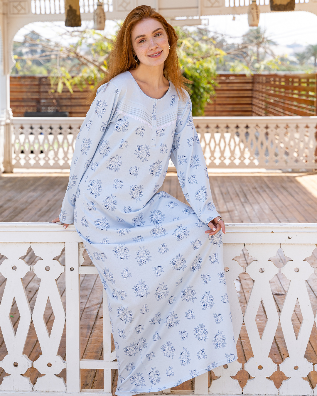 قميص نوم حريمي زراير دانتيل كشكشه علي الصدر