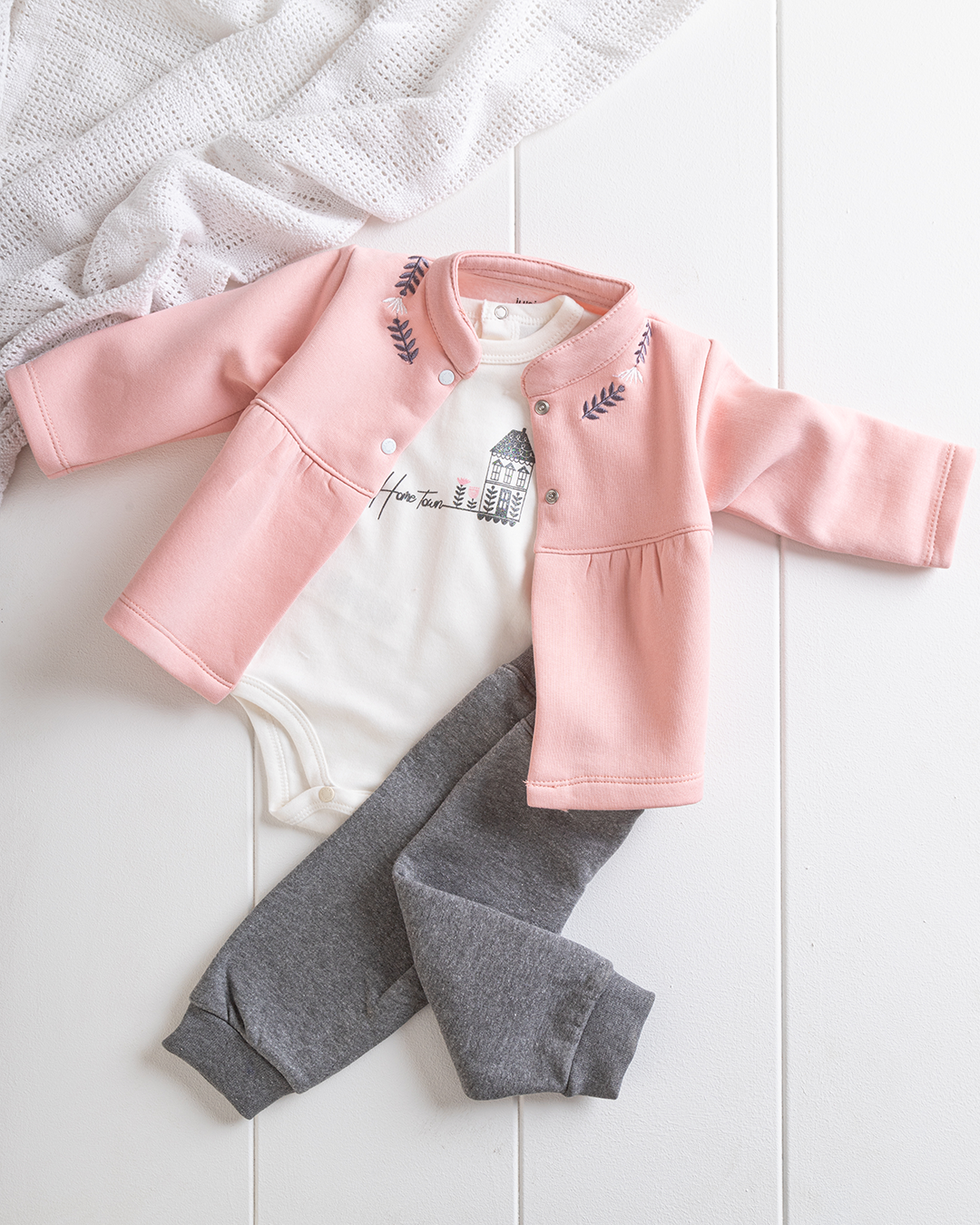 Howe Town Girls' Pajama Body + Jacket + Printed Pants