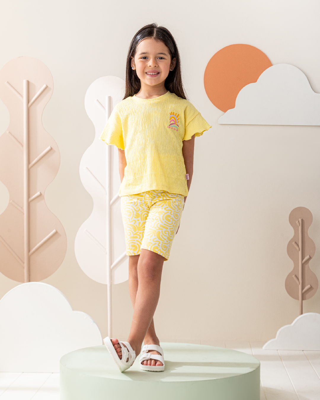 Fun in the sun Girls' half-sleeved pajamas and legging shorts