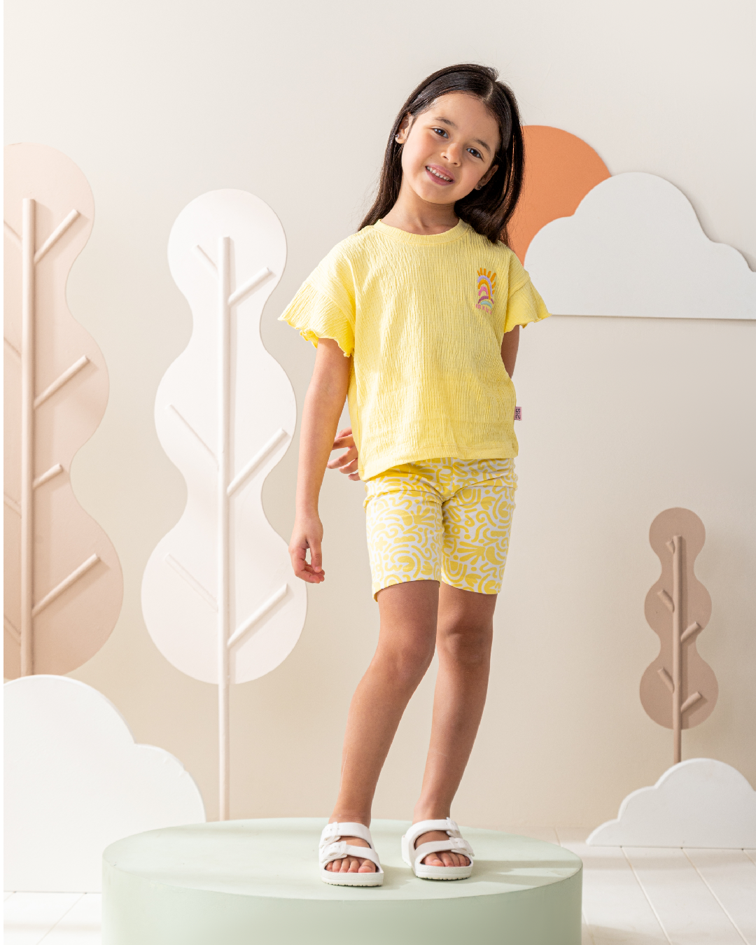 Fun in the sun Girls' half-sleeved pajamas and legging shorts