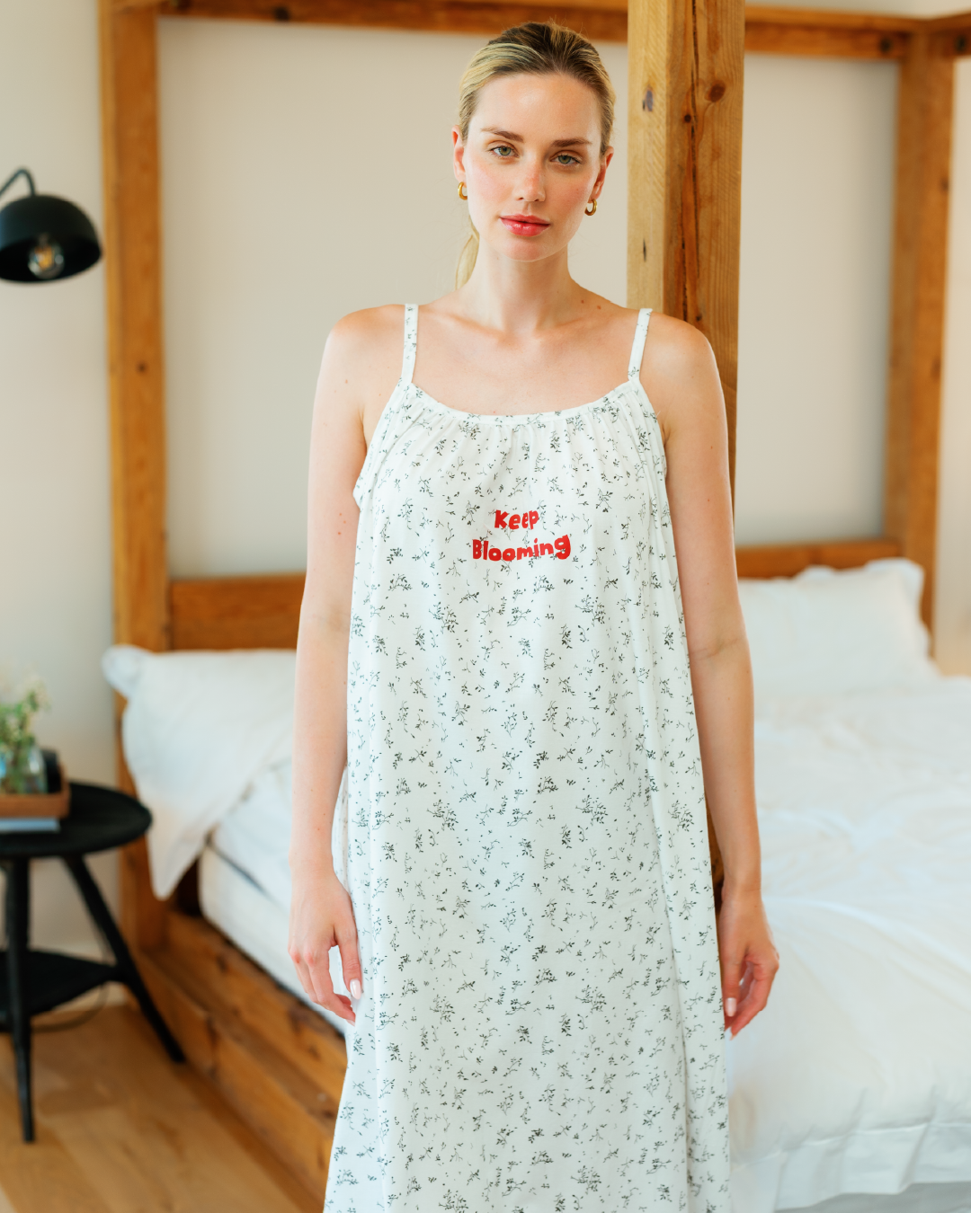 فستان حريمي استمري في التفتح