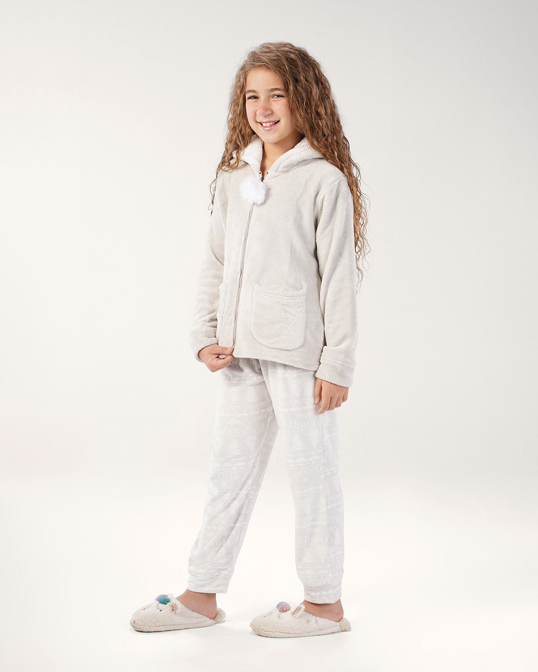 بيجاما قطيفه بكابيشون دب