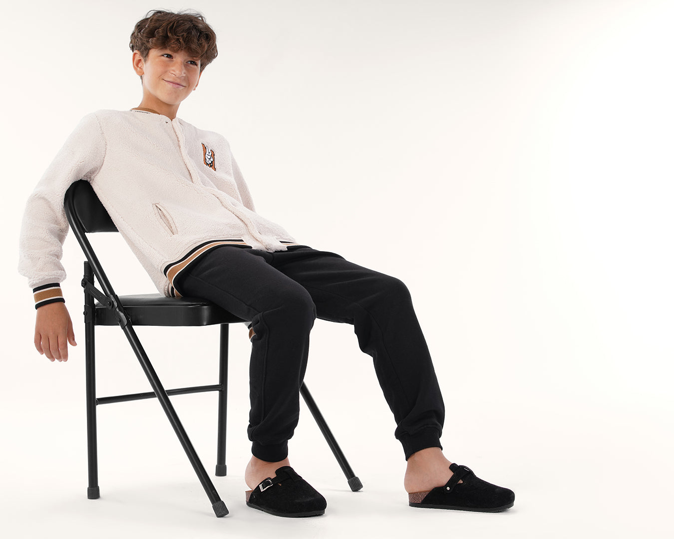 طقم بنطلون و جاكيت بيسبول بكباسين