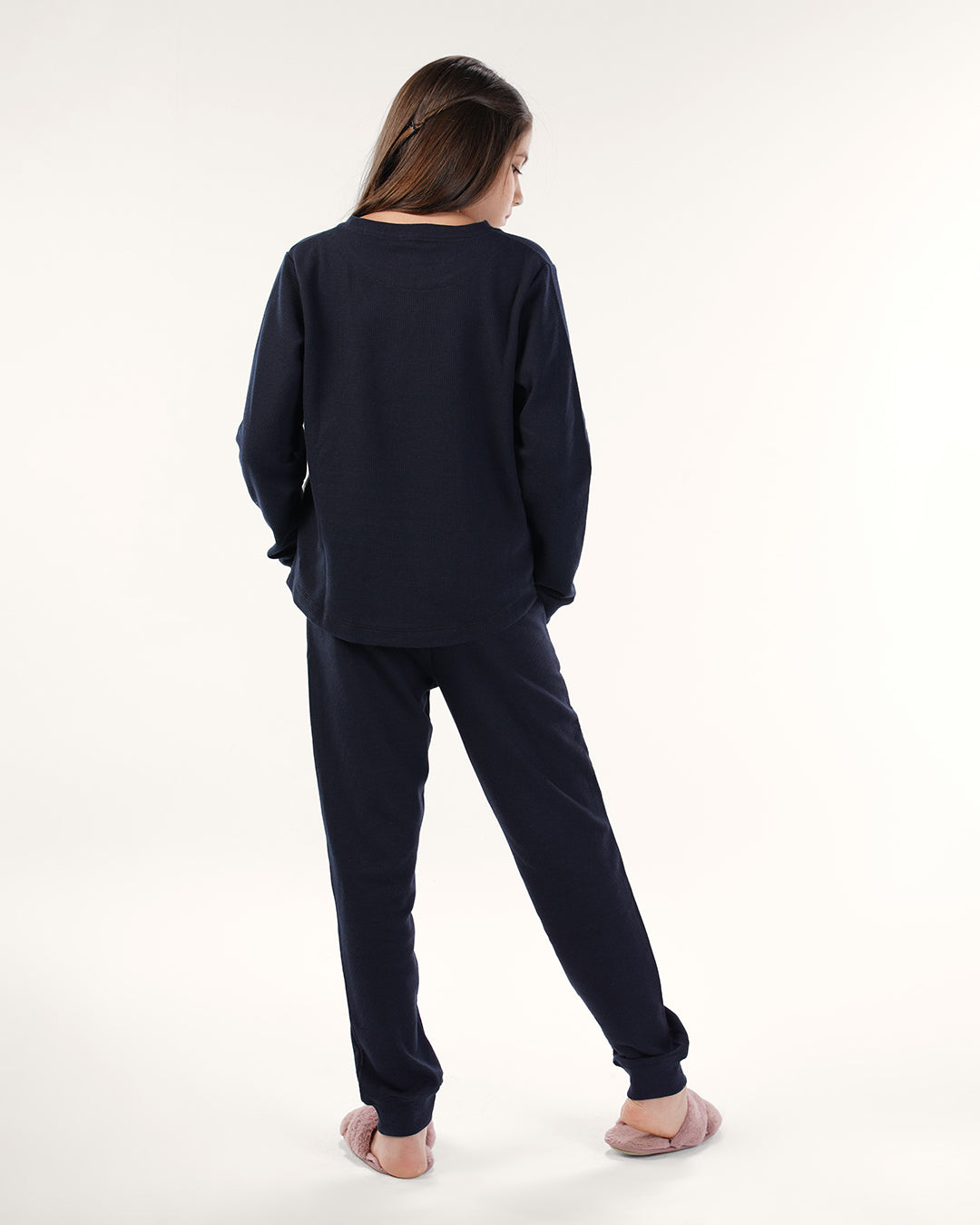 طقم بنطلون جاكارد وتوب كُم طويل قبل الشتاء