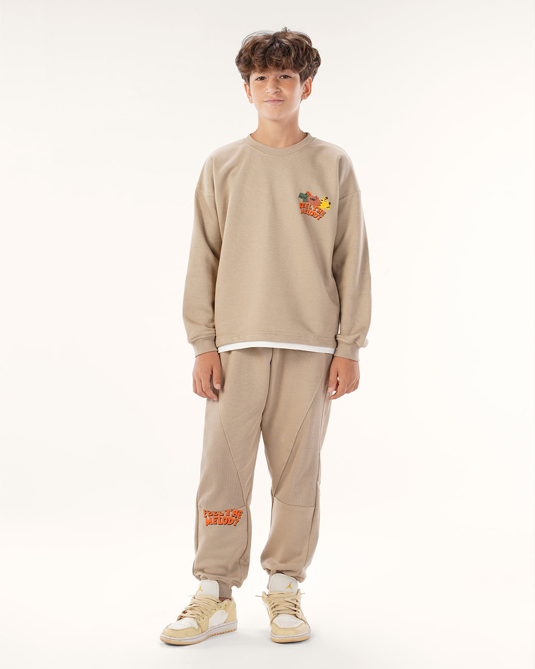 طقم الثلاثي الغنائي