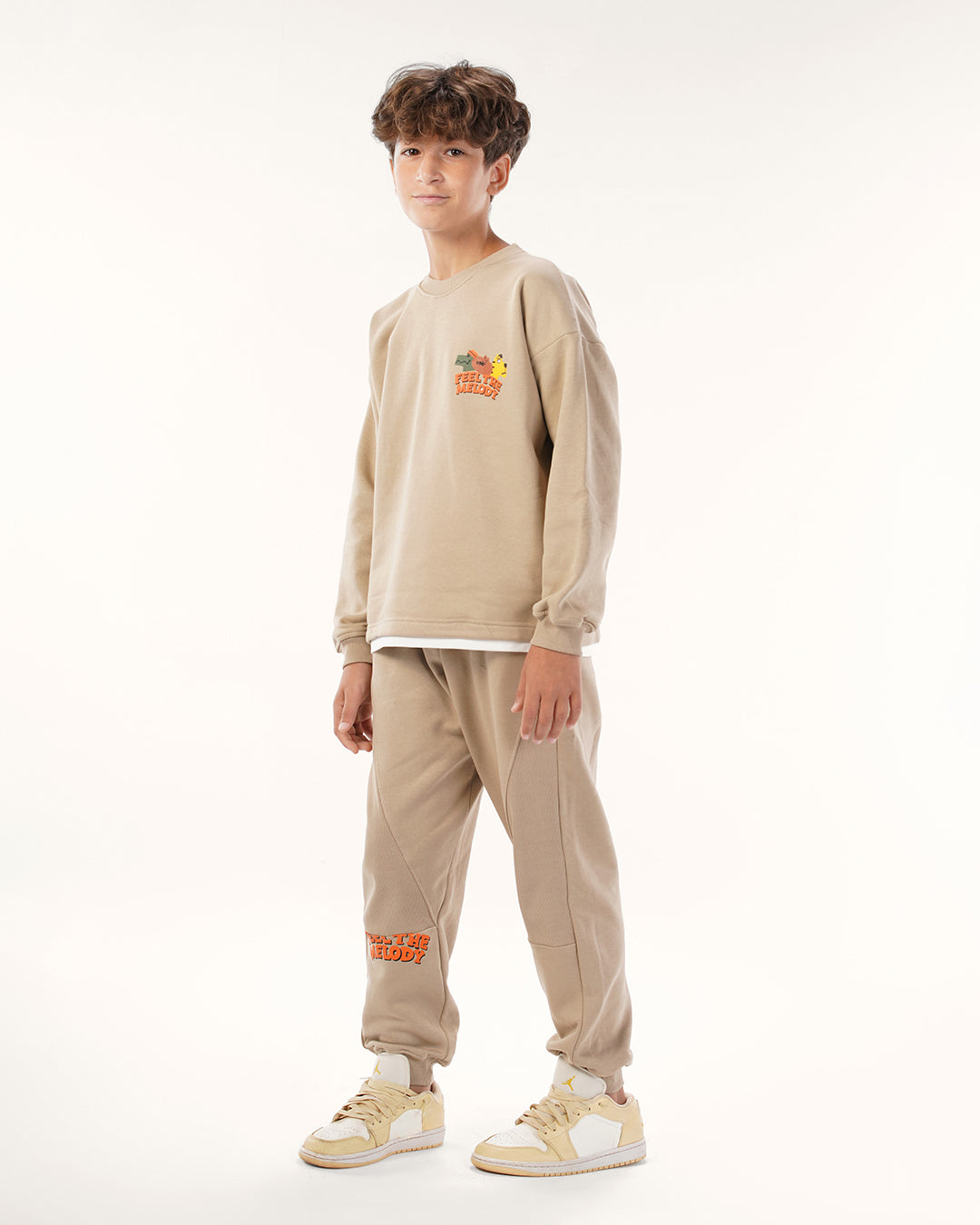 طقم الثلاثي الغنائي