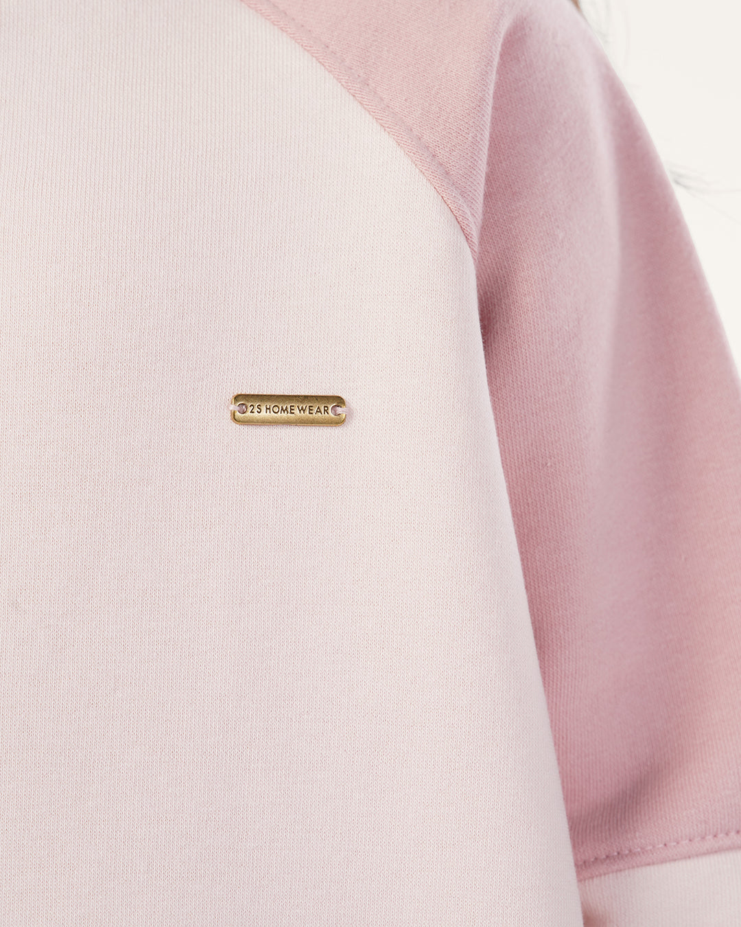 طقم رياضي هيا بنا