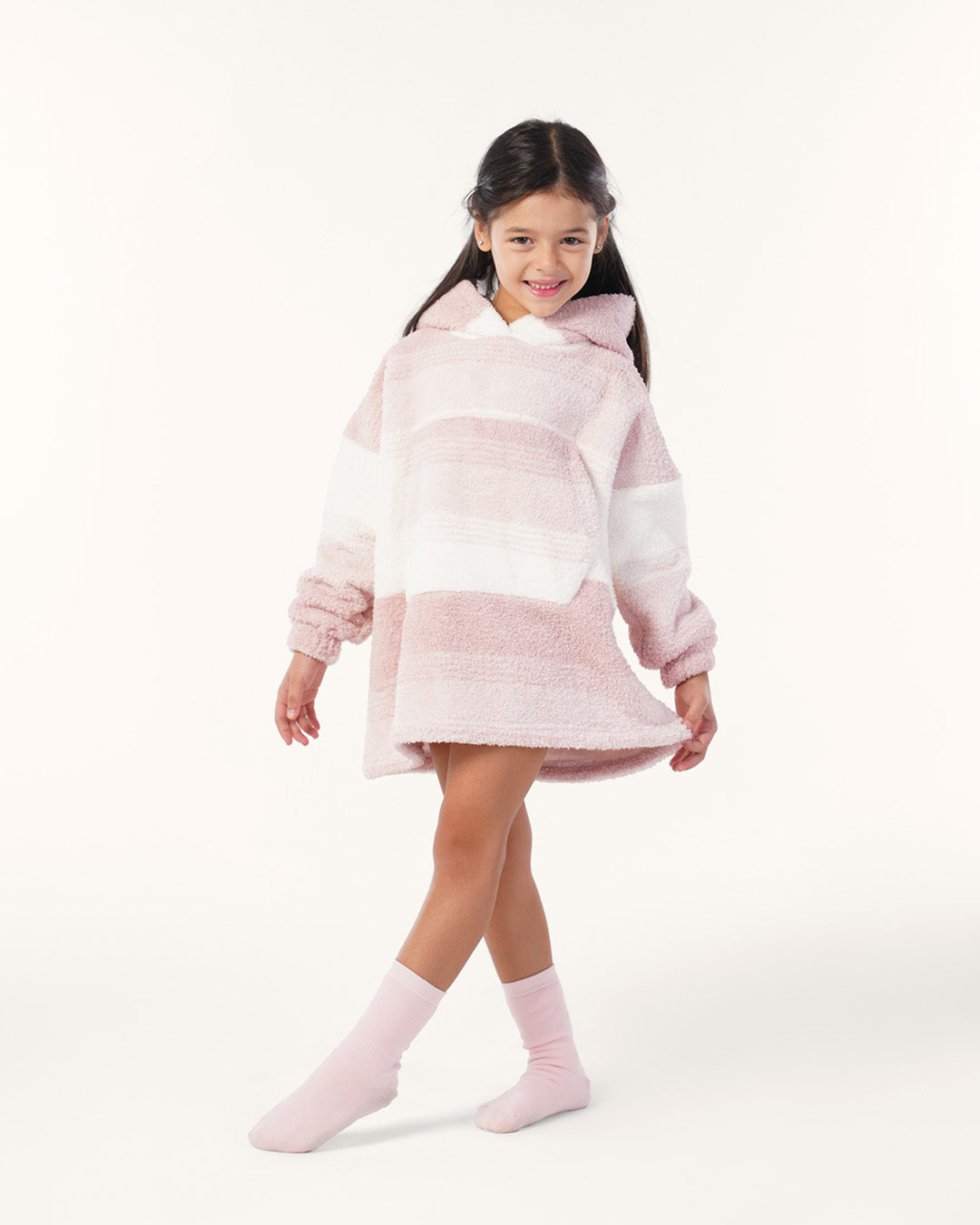 بطانيه باكمام و كابيشوه القطه الصغيره