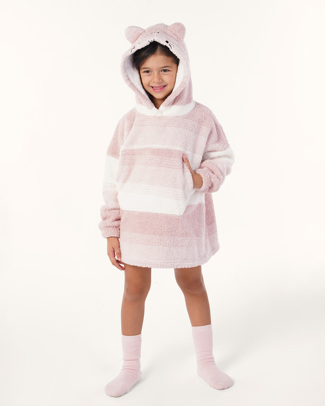 بطانيه باكمام و كابيشوه القطه الصغيره