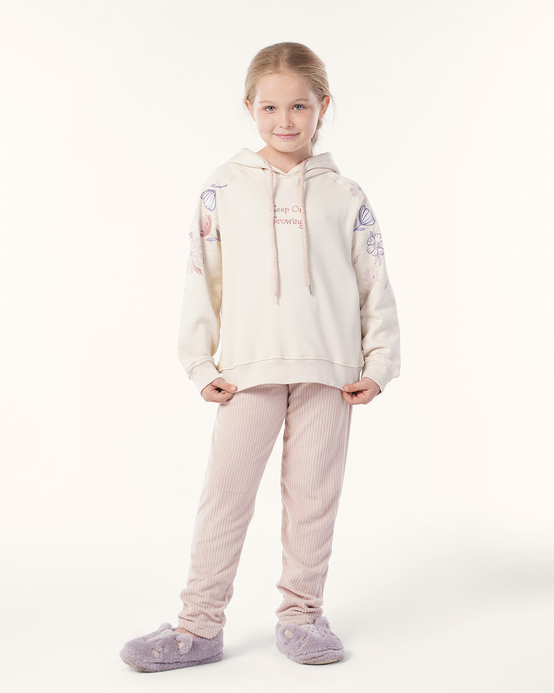 بيجاما ورود على الاكمام