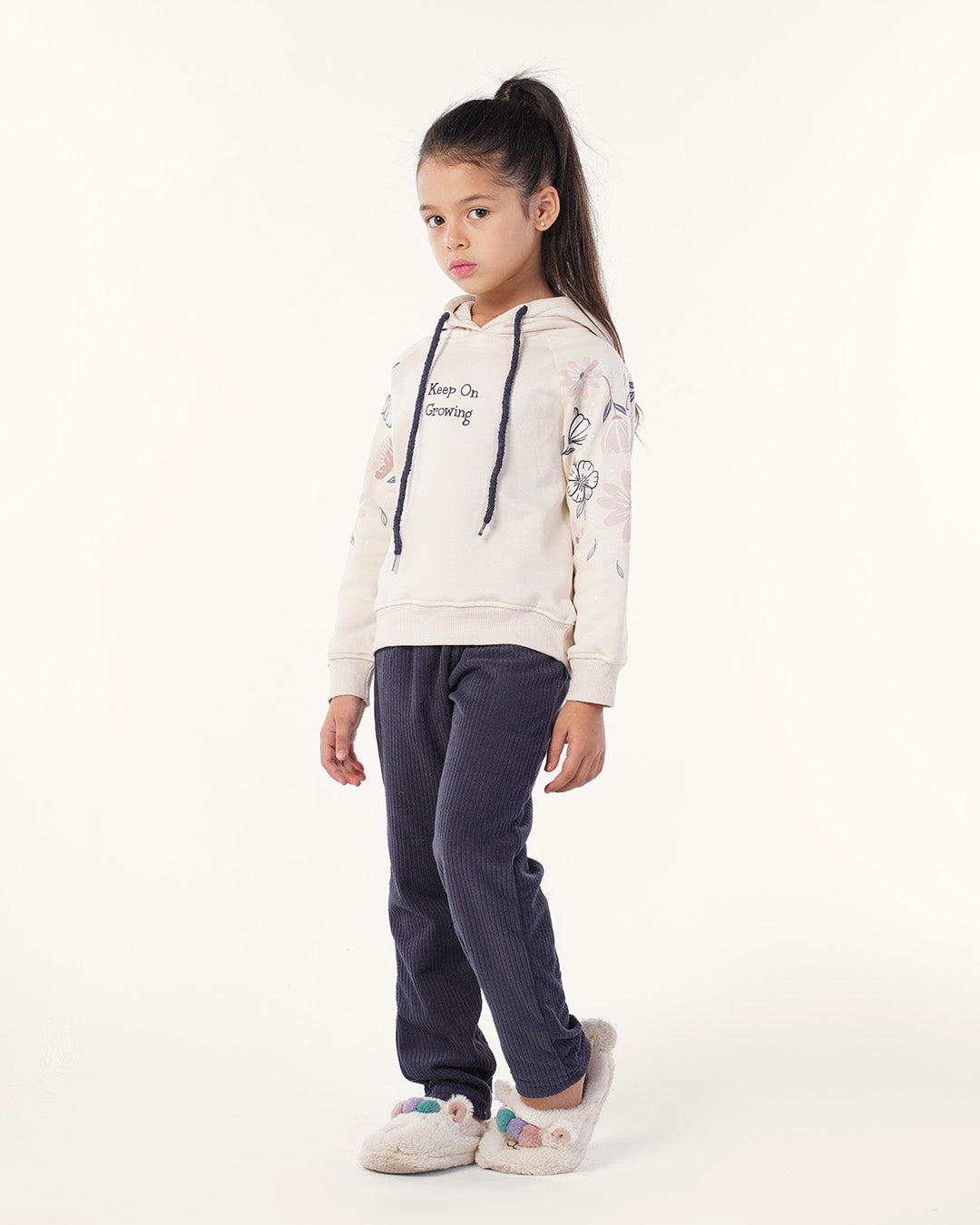 بيجاما ورود على الاكمام