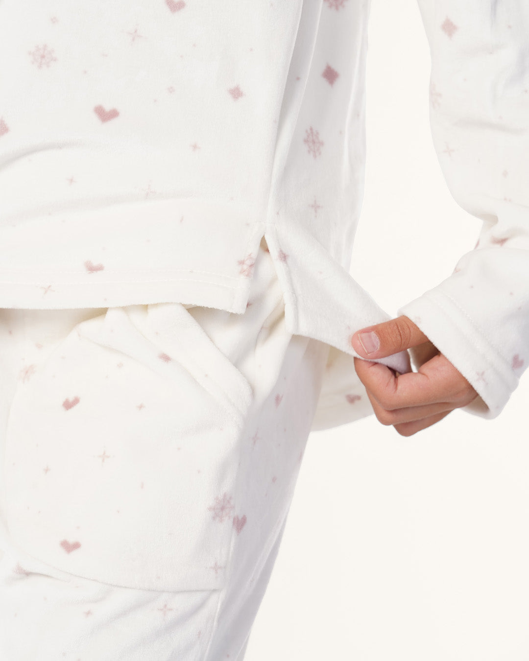 بيجاما قطيفه نجوم صغيره