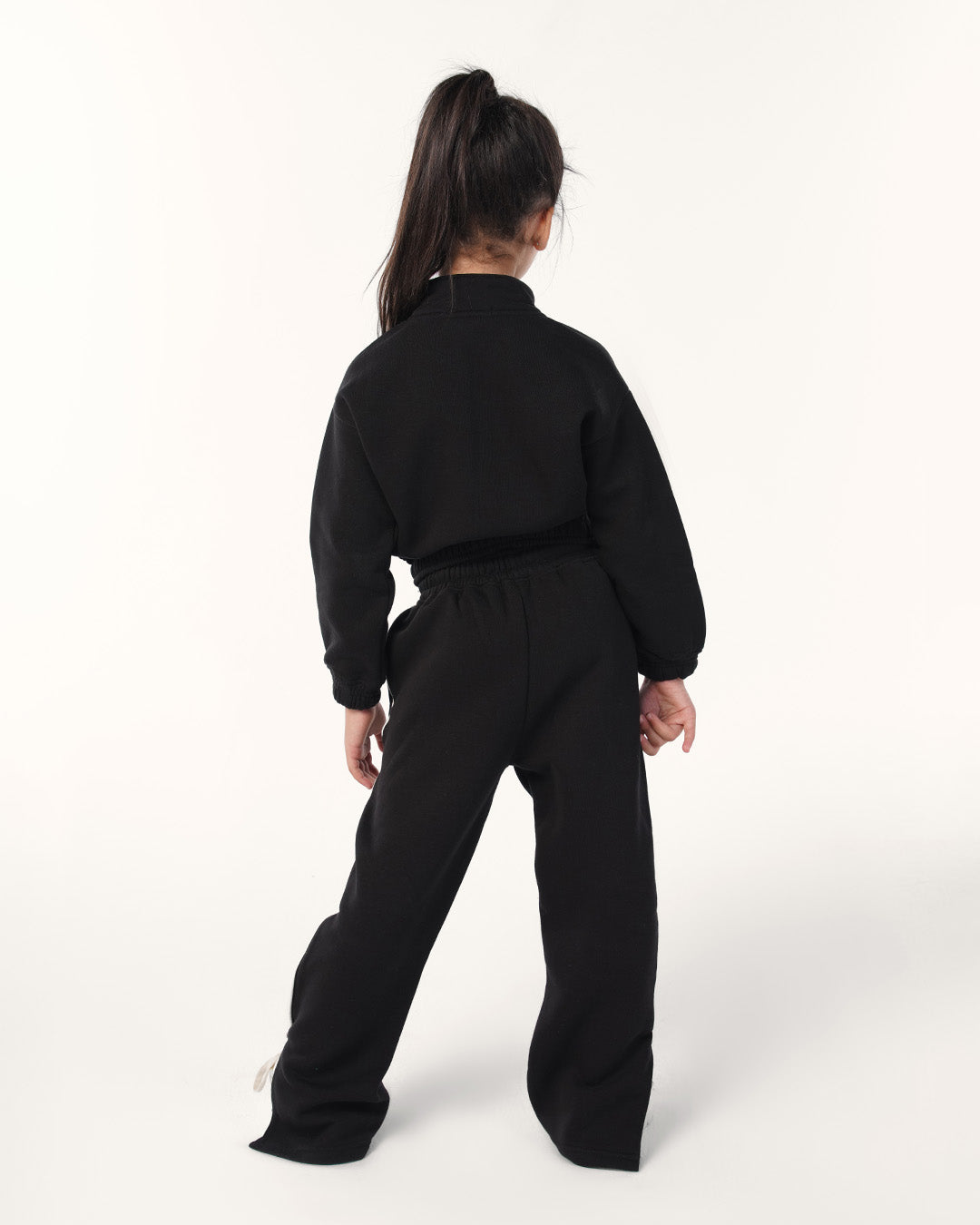 طقم رياضي سوستة و كولة عالية