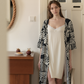 Knight C -Mashirt Et Un COURT ENSBLE De Robe