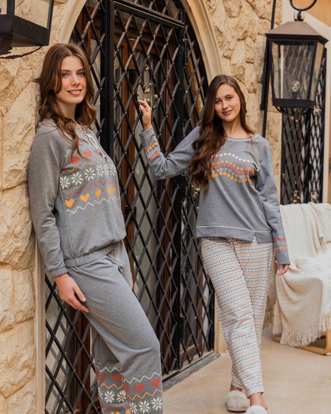 Women's long sleeve pajamas with long pants, heart print