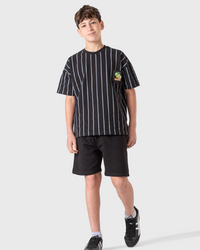 بيجاما أولادي بخامة أنيقة وخطوط مموجة لمظهر عصري ومريح