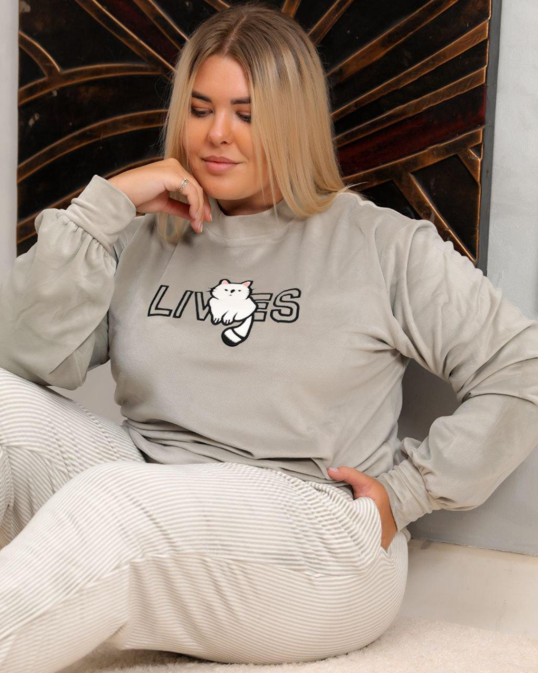 Lives Women's pajamas with cat print on the chest