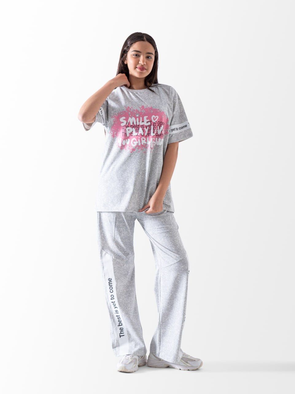 O1 طقم جونيور بناتى