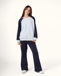 طقم أبعد مما هو متوقع