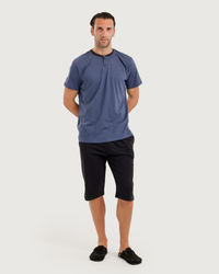 Men's half-sleeved pajamas with capri pants