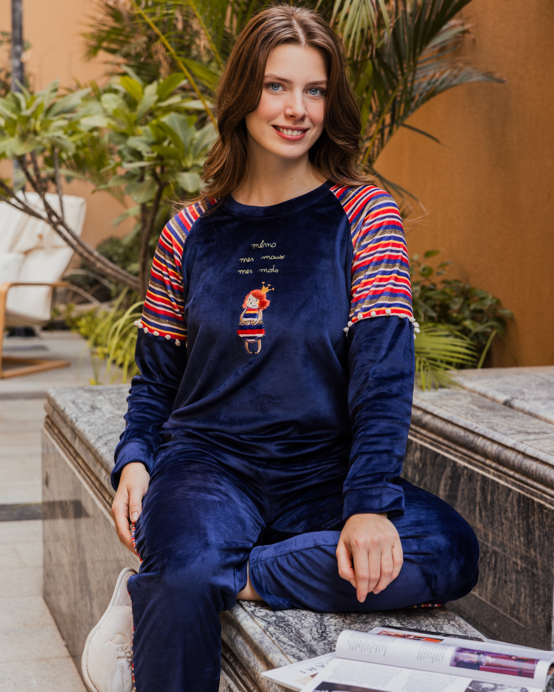 Women's pajamas, long sleeves, long pants, velvet, colors on the shoulder