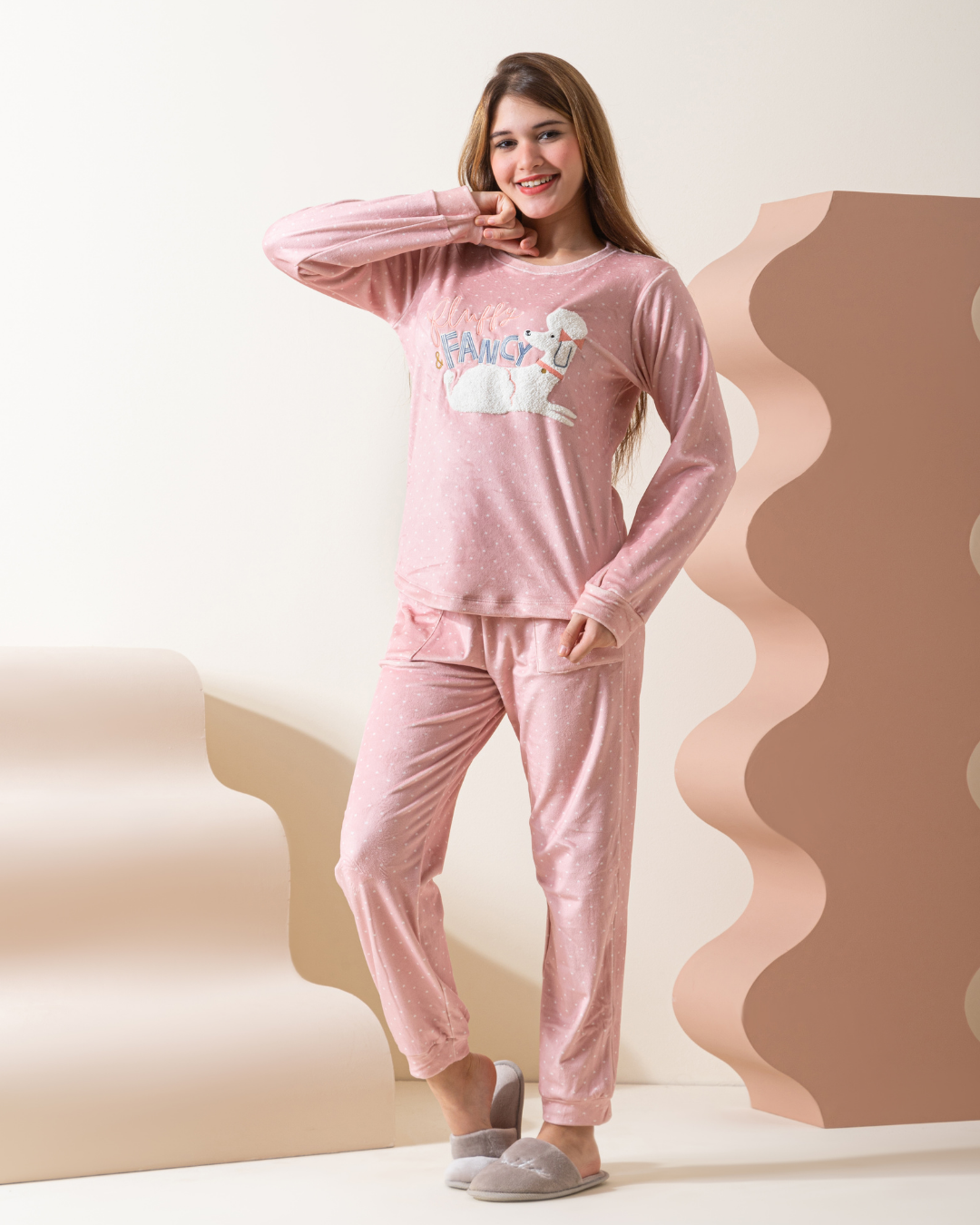 Fluffy and fancy بيجاما بناتي كُم طويل