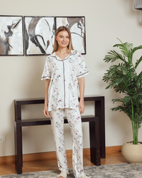 بيجاما حريمي نص كم و بنطلون كلاسيك فروع شجر