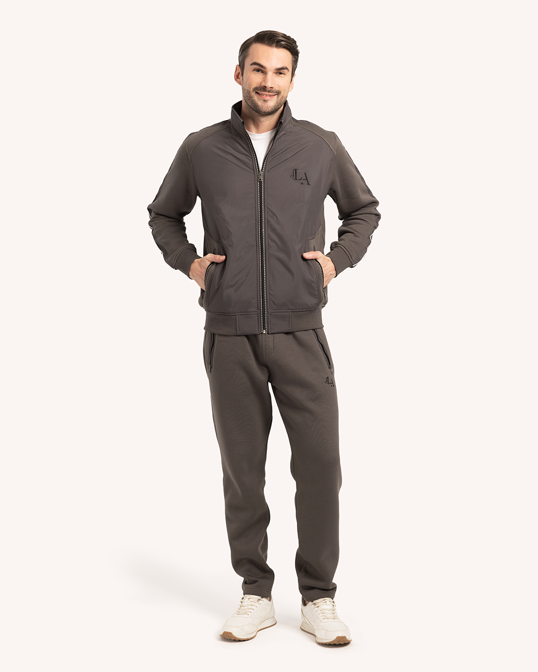 ترينج رجالى ياقة سوستة