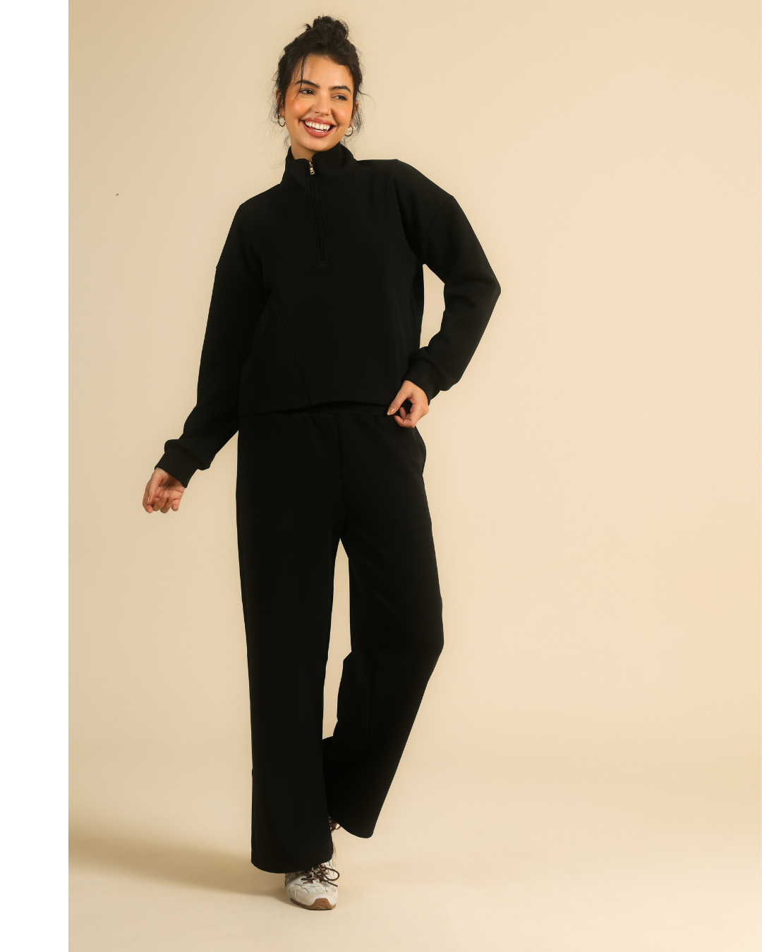Enjoy winter outings in a soft women's set in dark colors