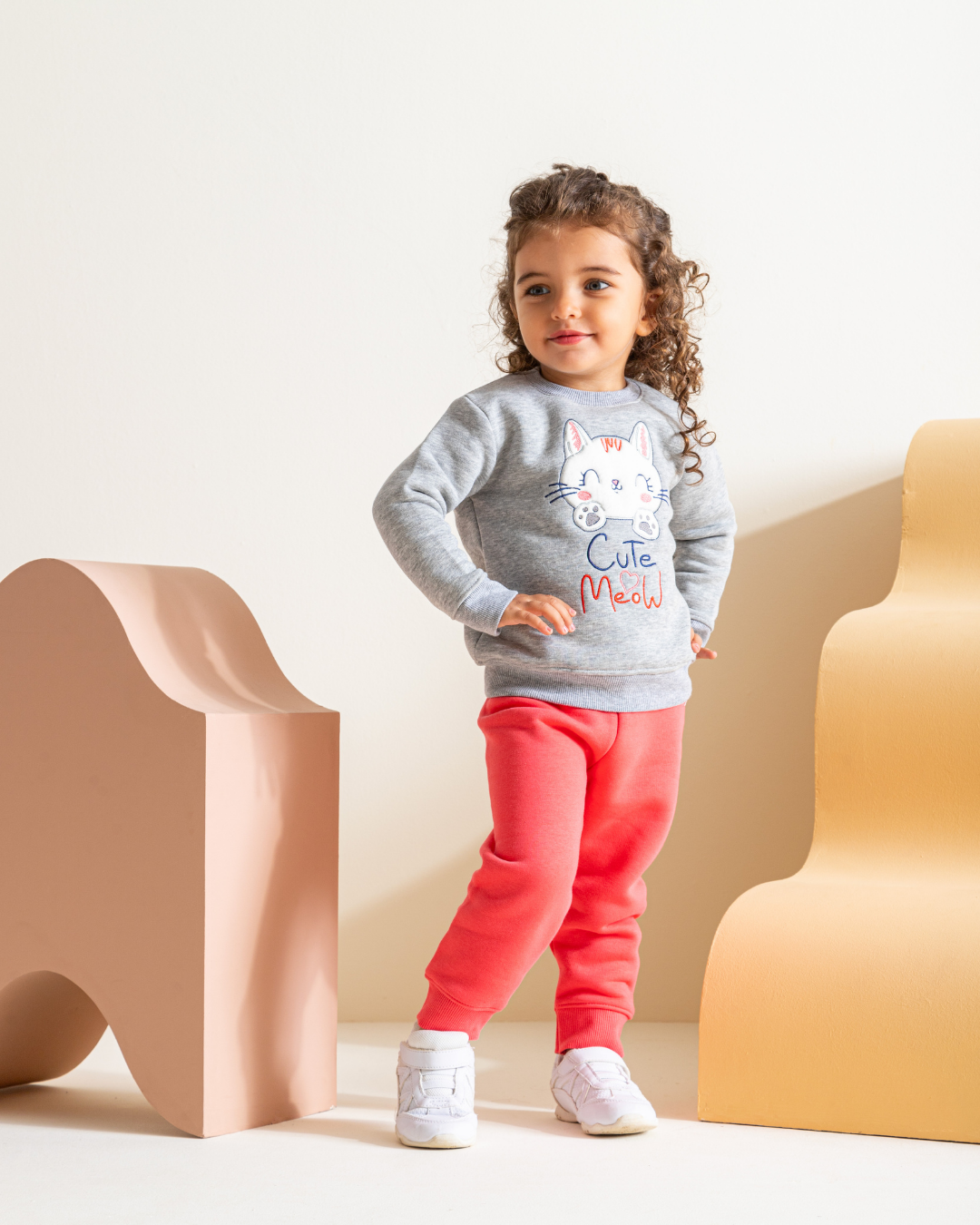 Cute Meow girls' pajamas, embroidery set