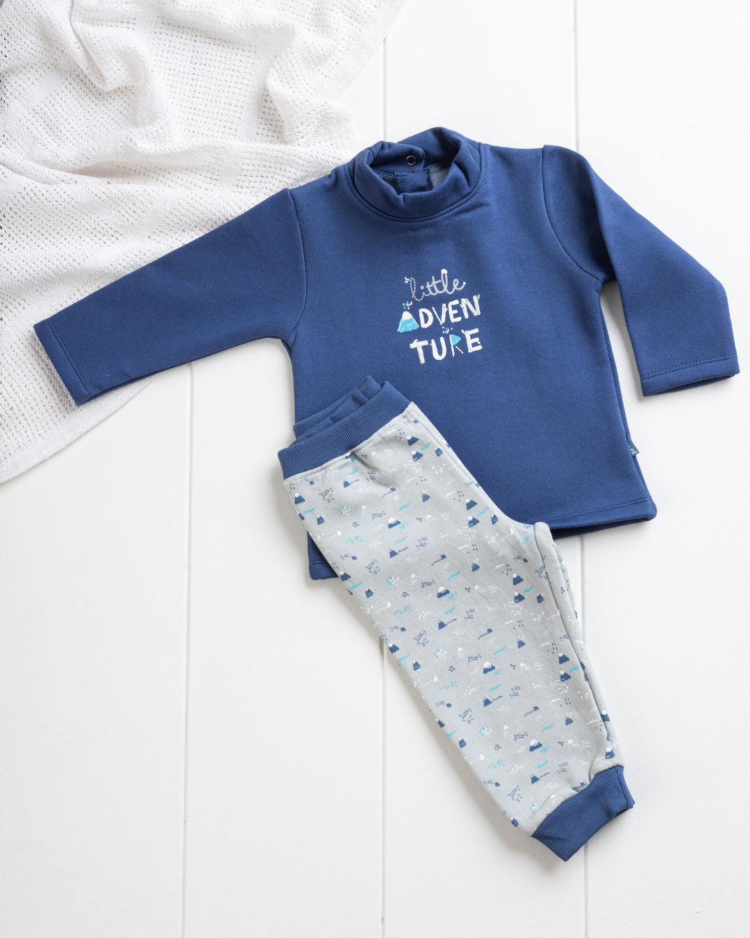 Little Adventure Pajamas for boys, boys T-shirt + printed pants