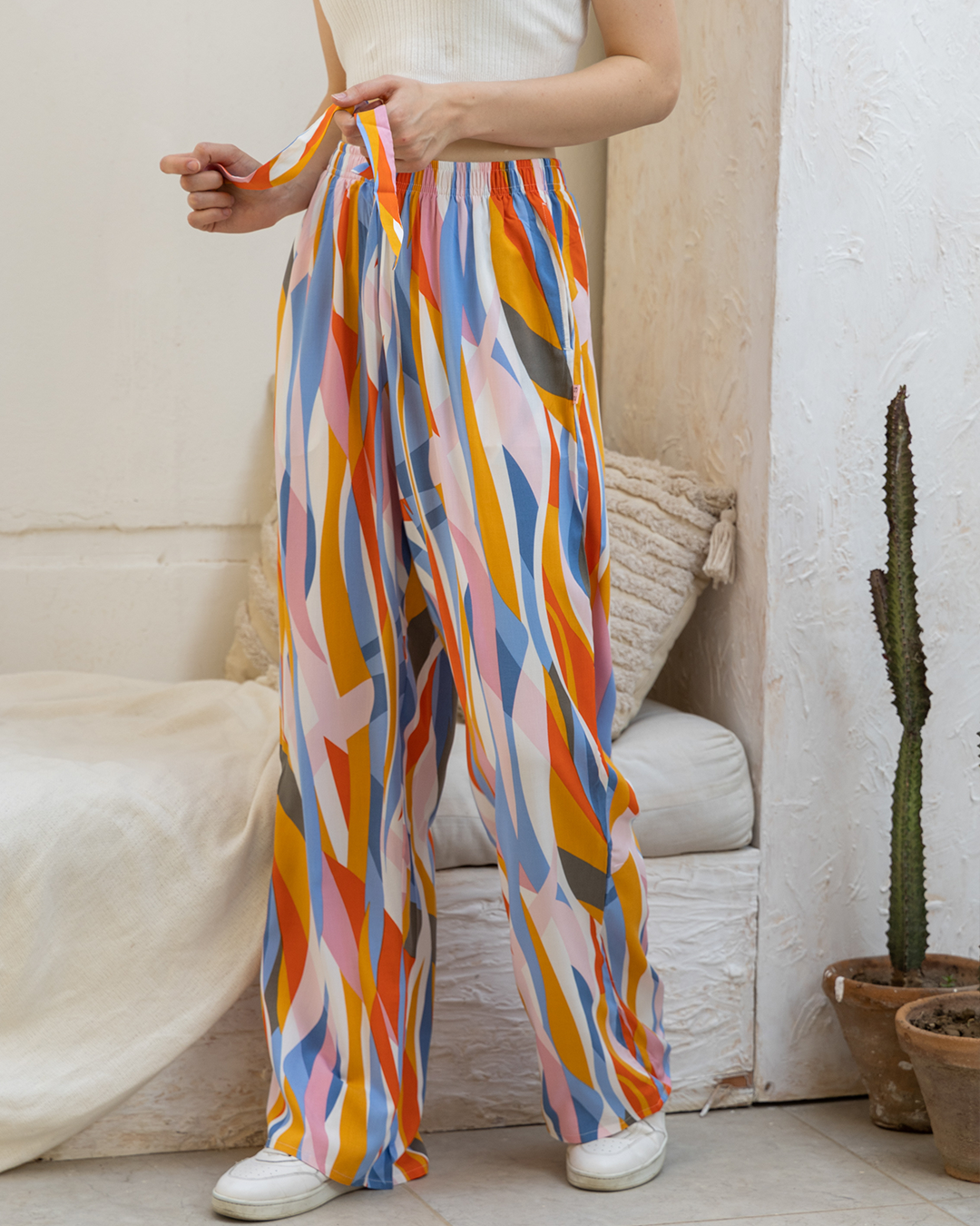 Women's viscose pants printed in colors