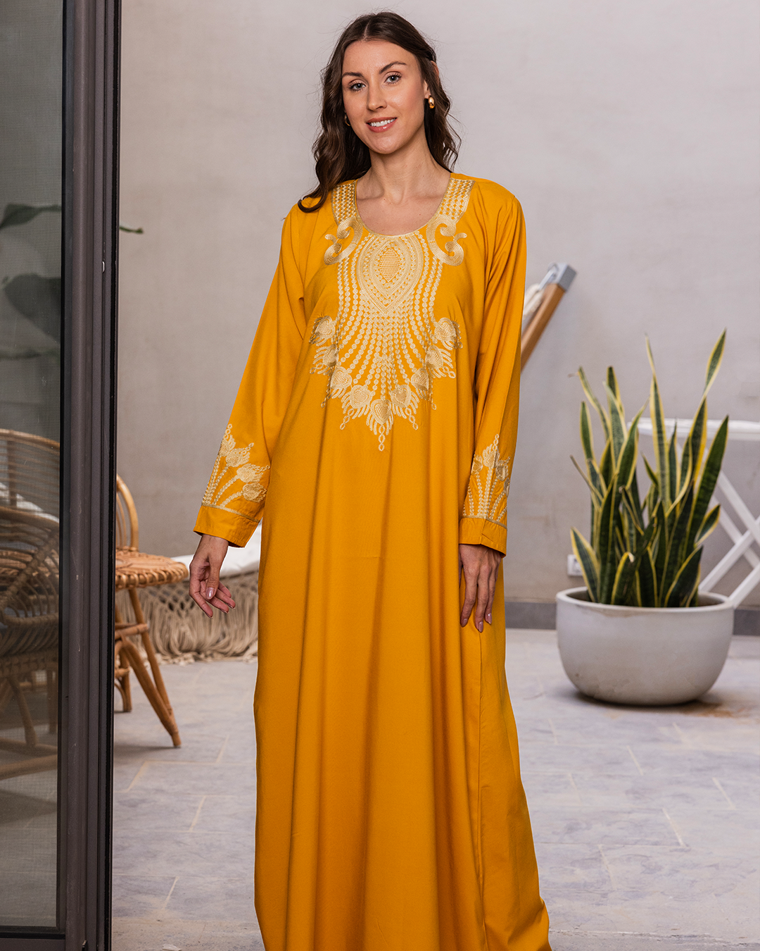 3  قميص داكرون سادة مطرز بكم