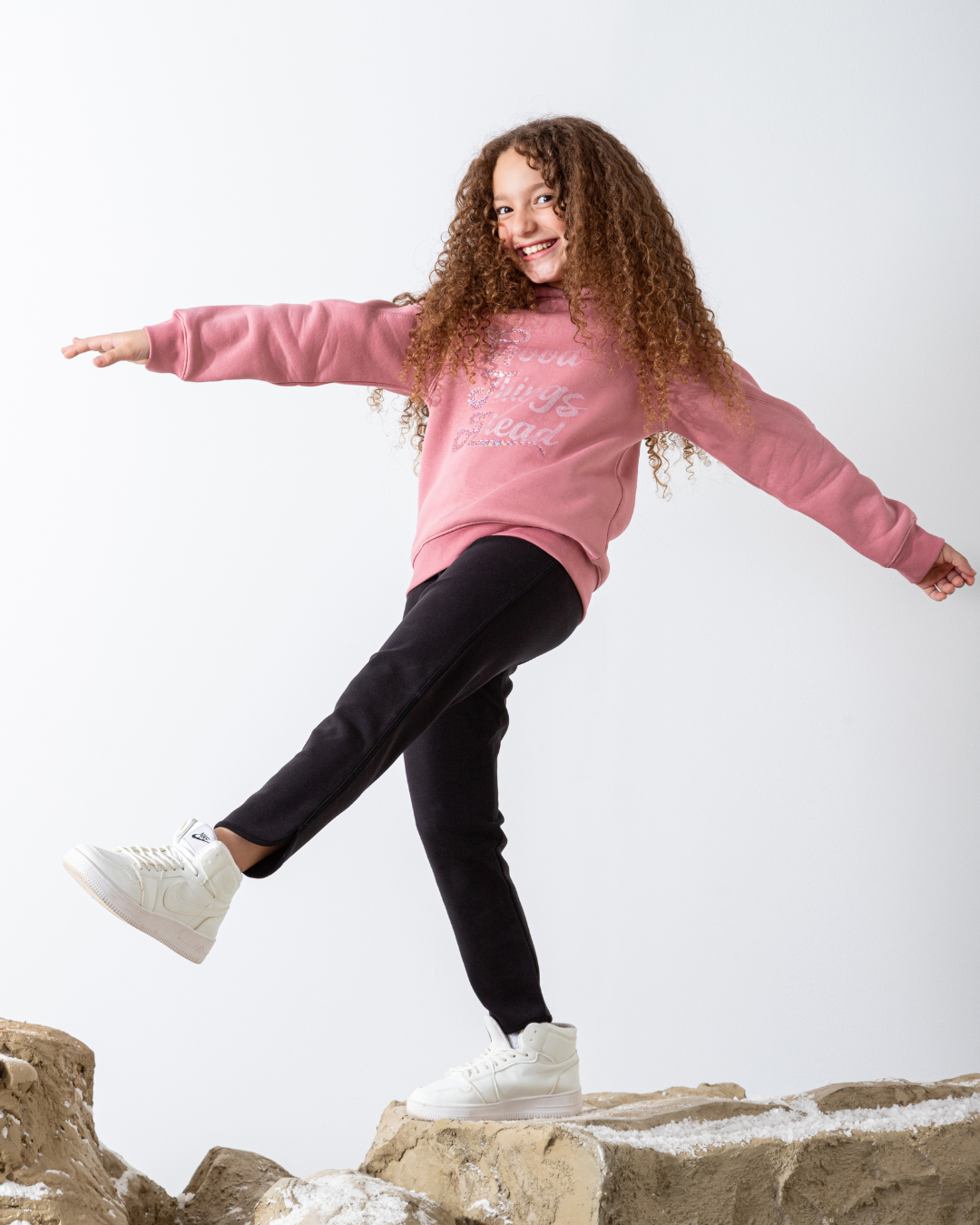 GOODTHINGS بيجامه بناتي رجلان طباعه وتطريز ترتر